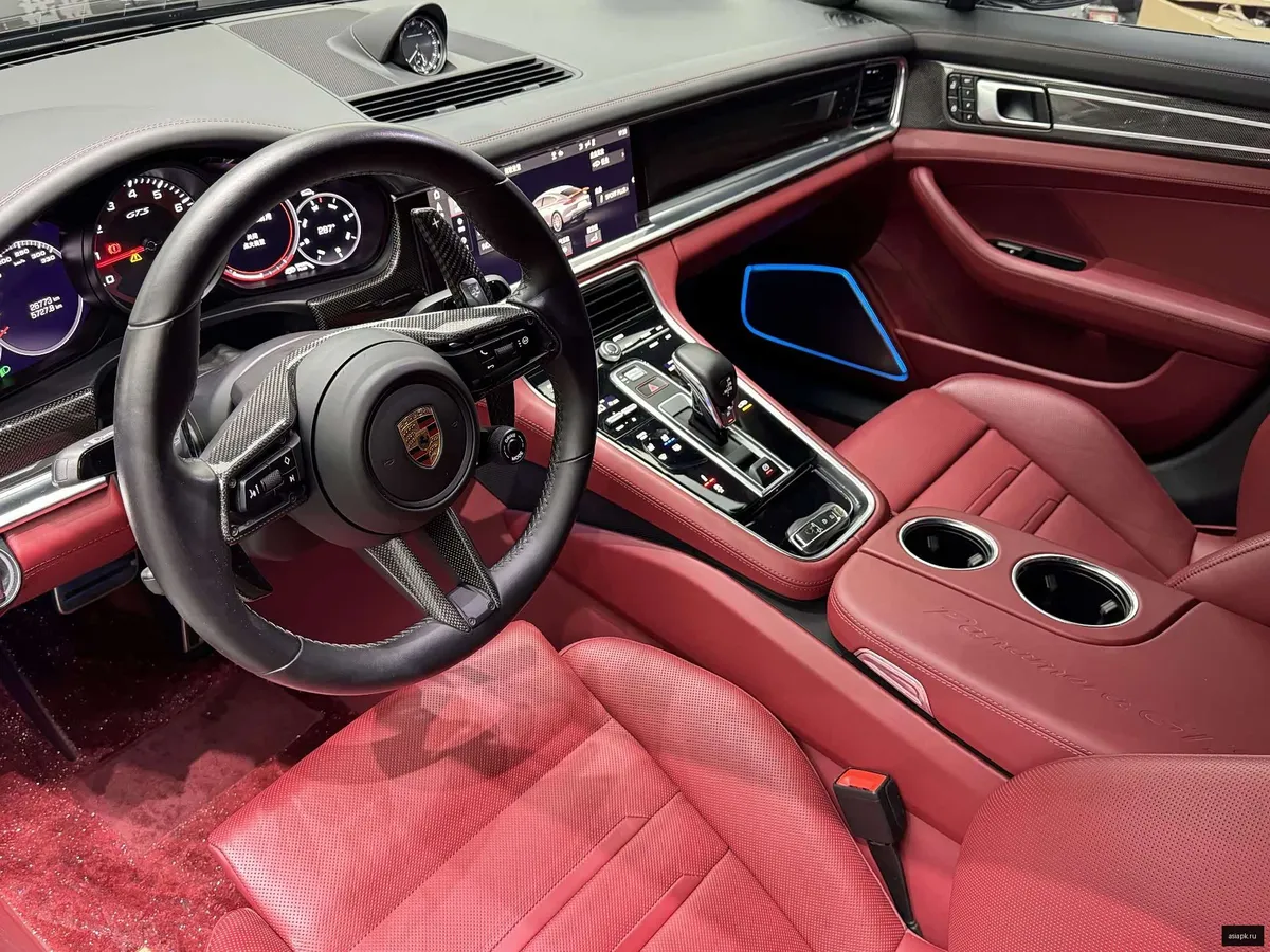 Porsche Panamera 5