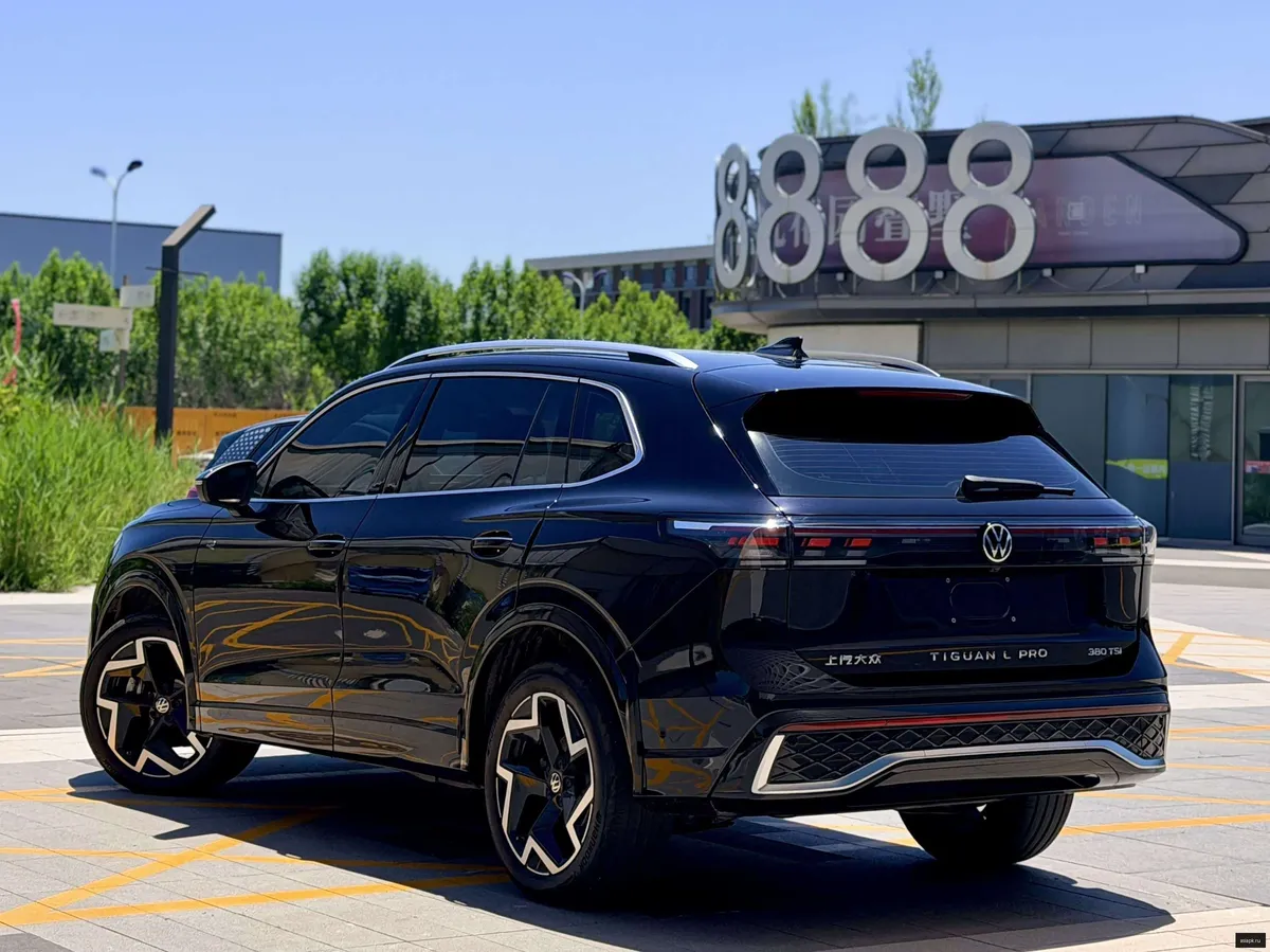Volkswagen Tiguan L 4