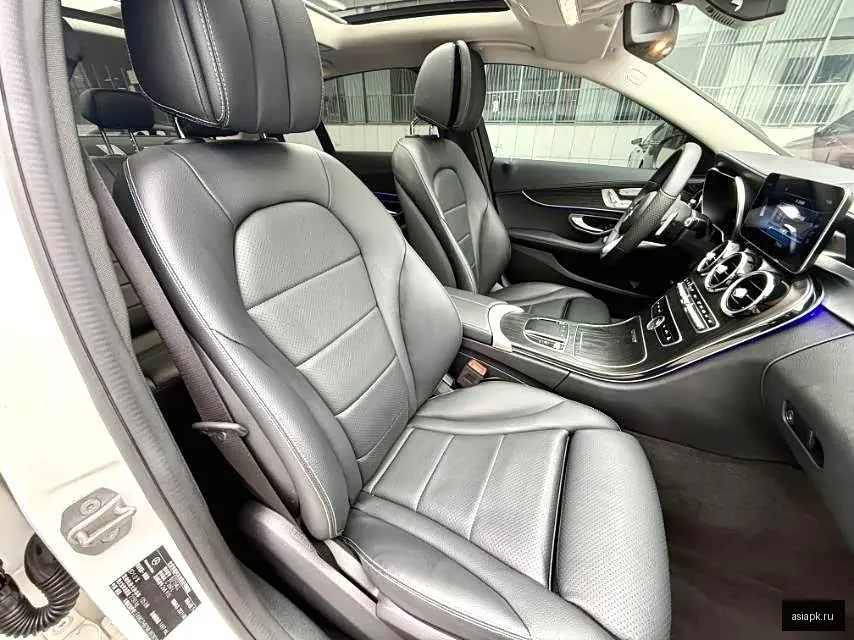 Mercedes-Benz C-Class 5