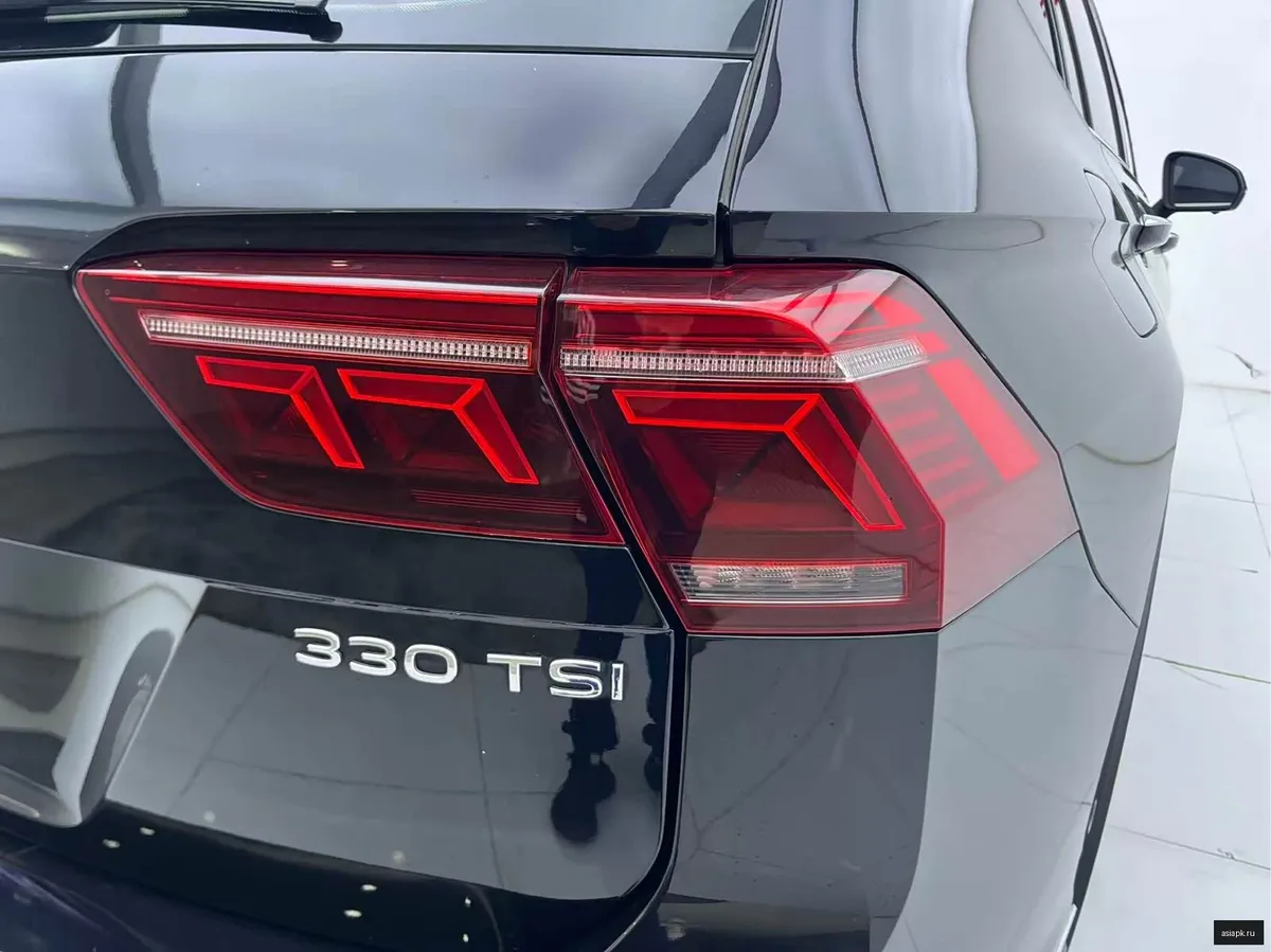 Volkswagen Tiguan L 6