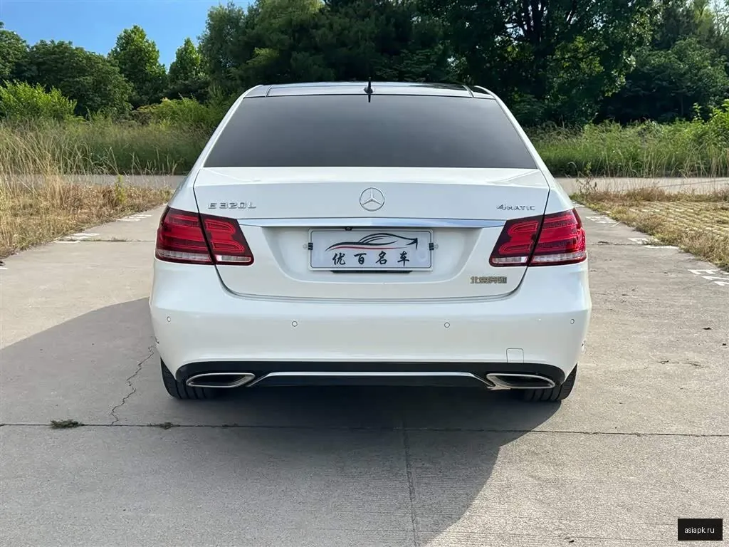 Mercedes-Benz E-Class 5