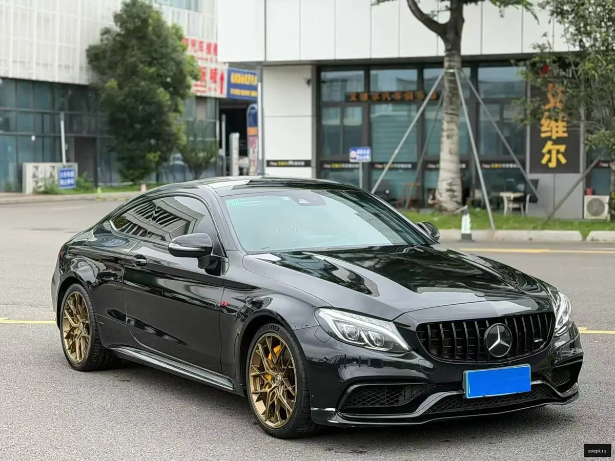 Mercedes-Benz C-Class 3