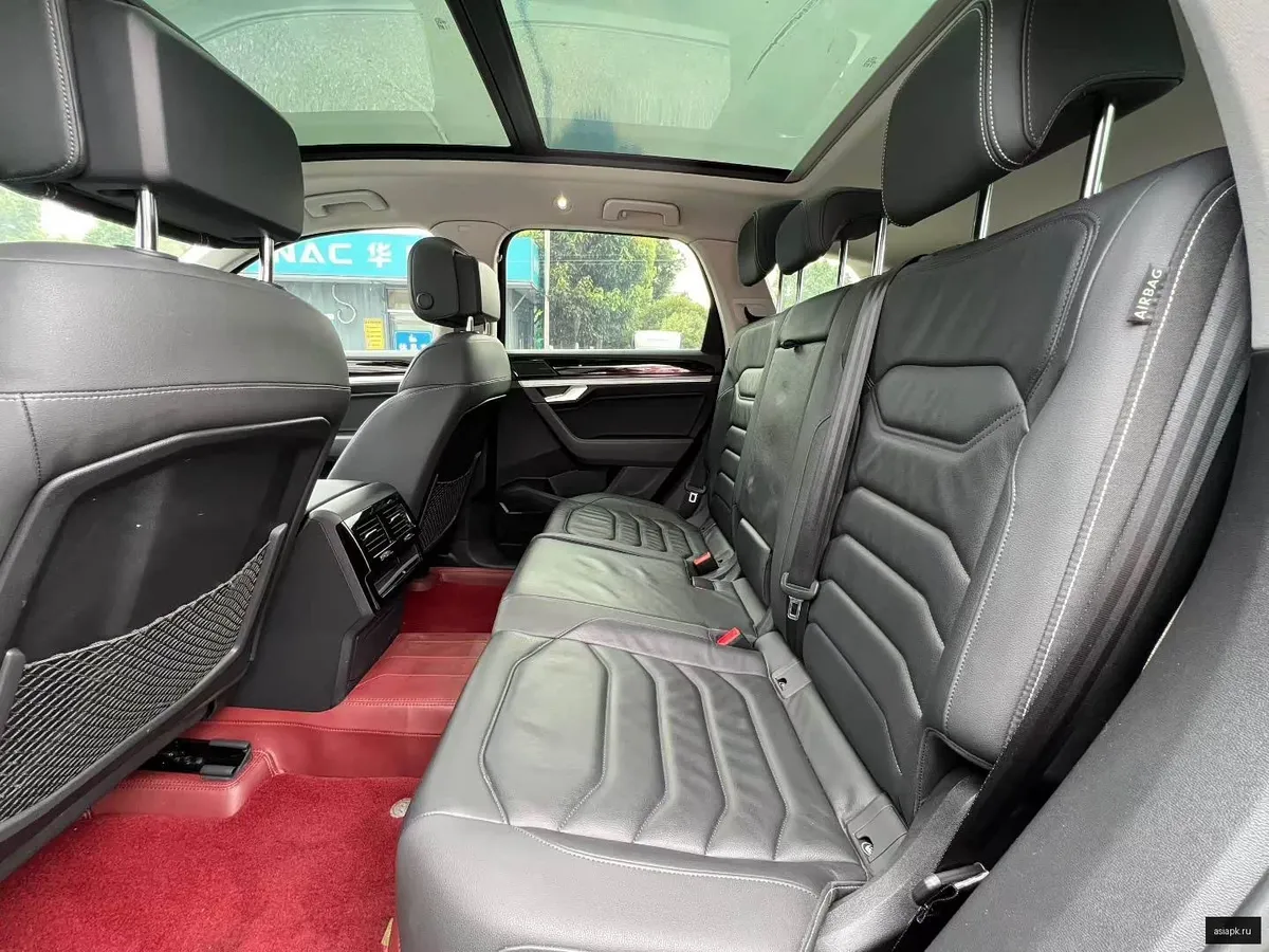Volkswagen Touareg 6