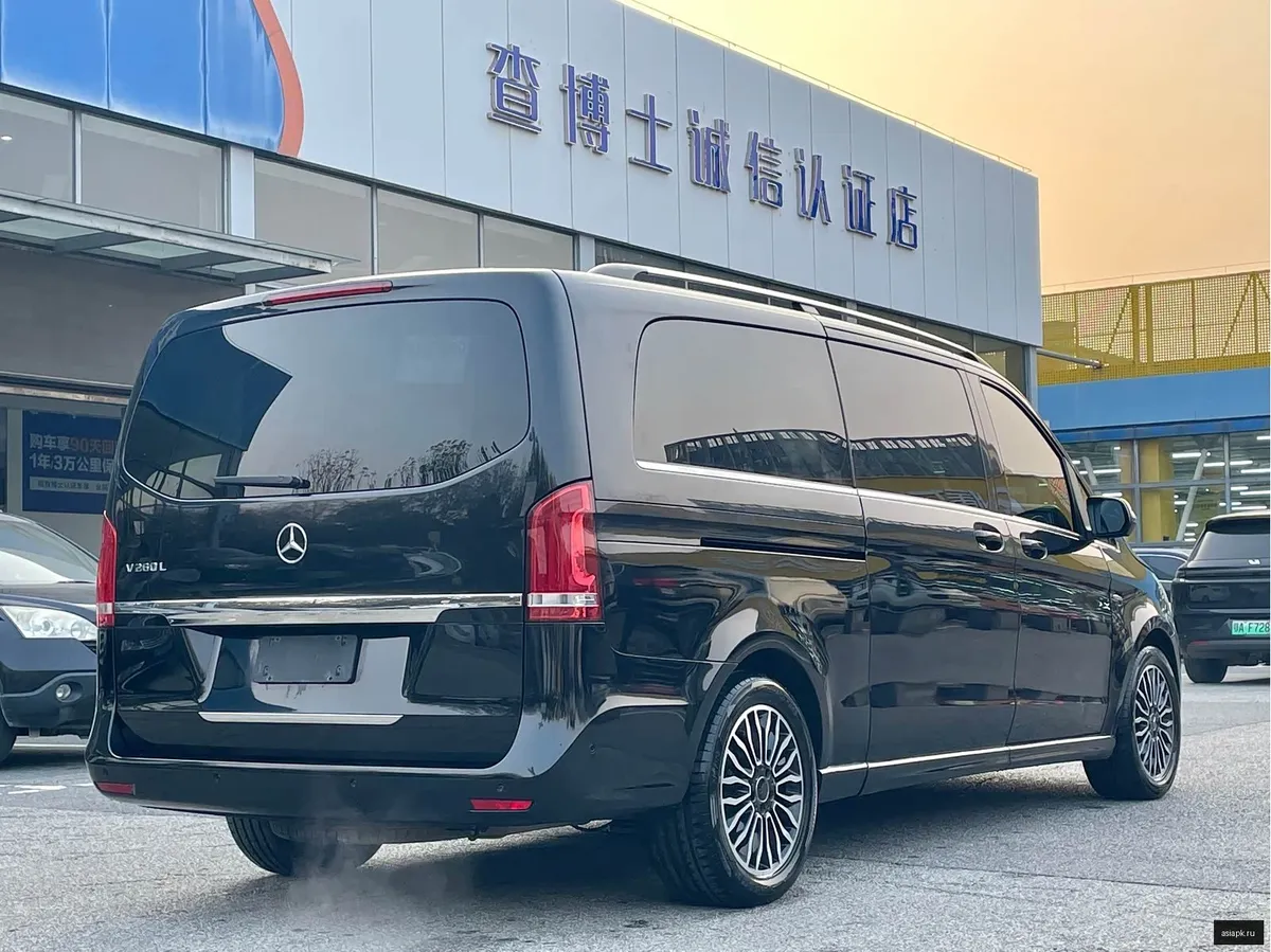 Mercedes-Benz V-Class 2