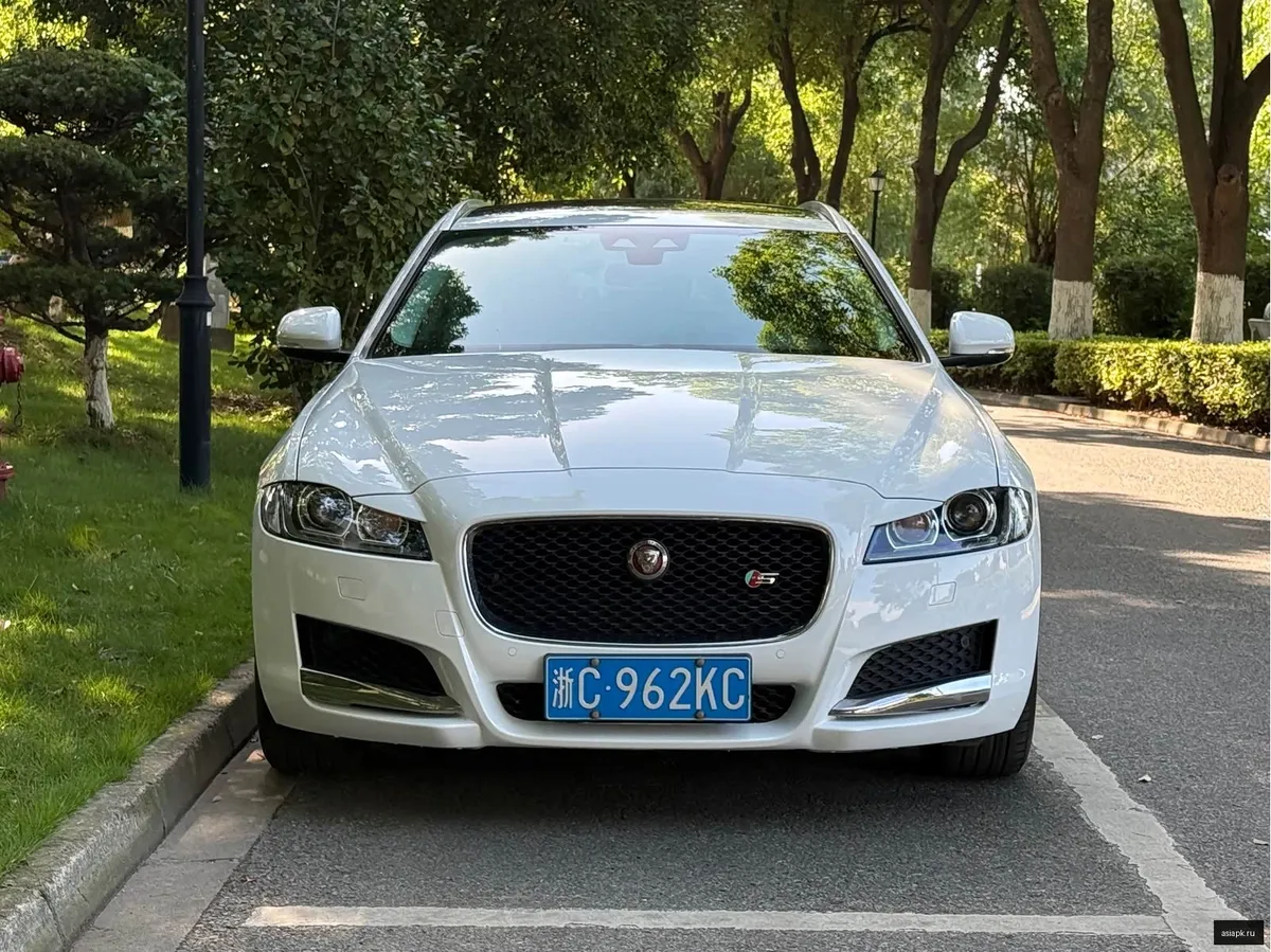 Jaguar XF 2