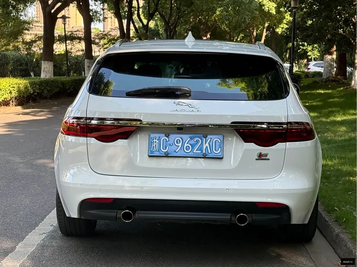 Jaguar XF 5