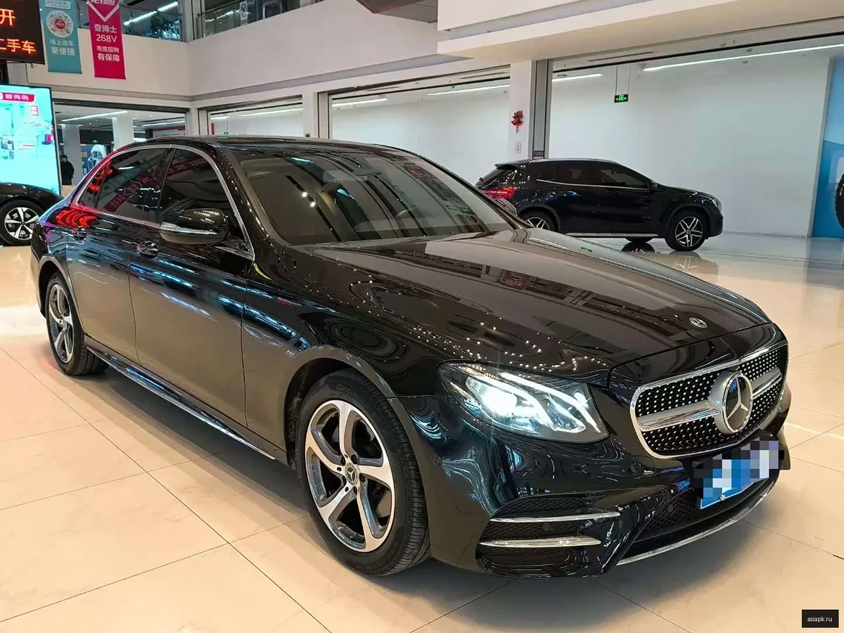 Mercedes-Benz E-Class 2