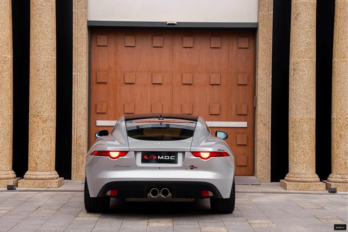 Jaguar F-Type 5