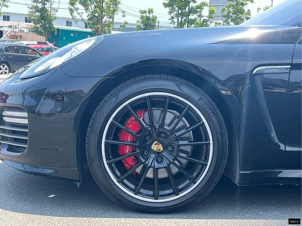 Porsche Panamera 5