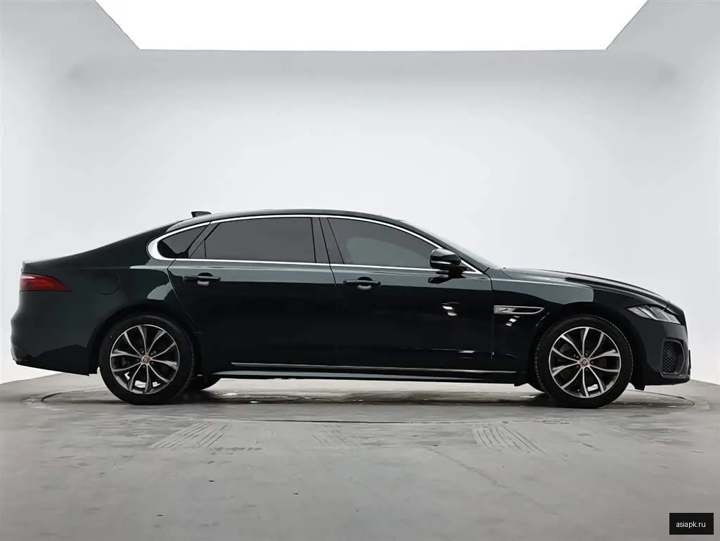 Jaguar XF 5