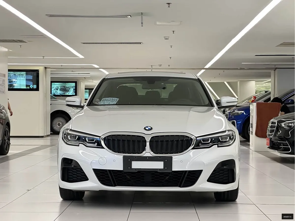 BMW 3-Series 2