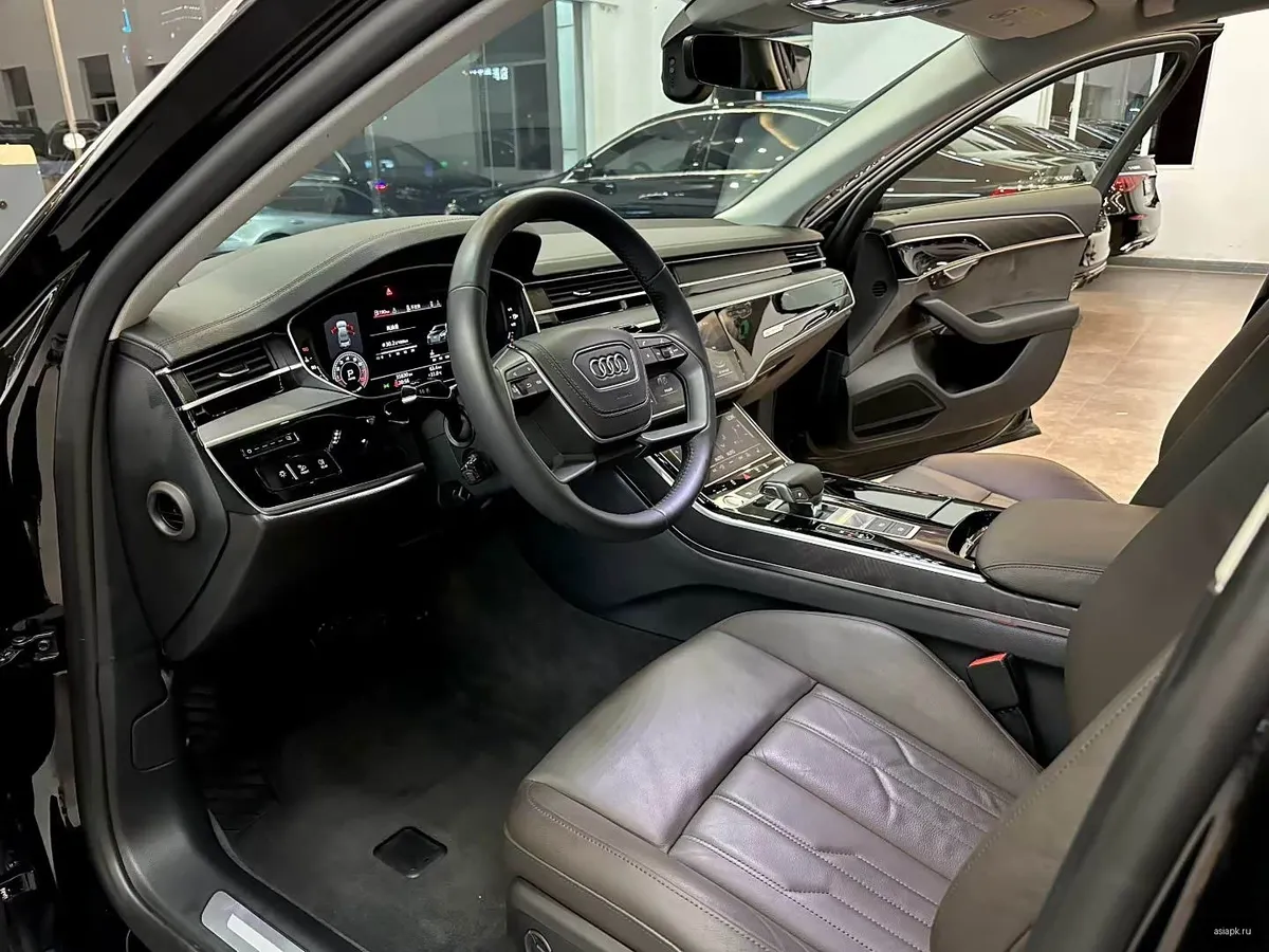Audi A8 6
