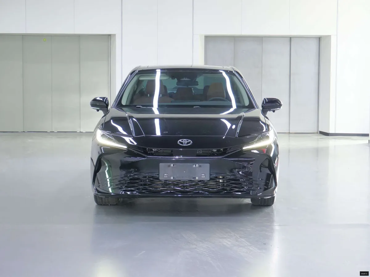 Toyota Camry 2
