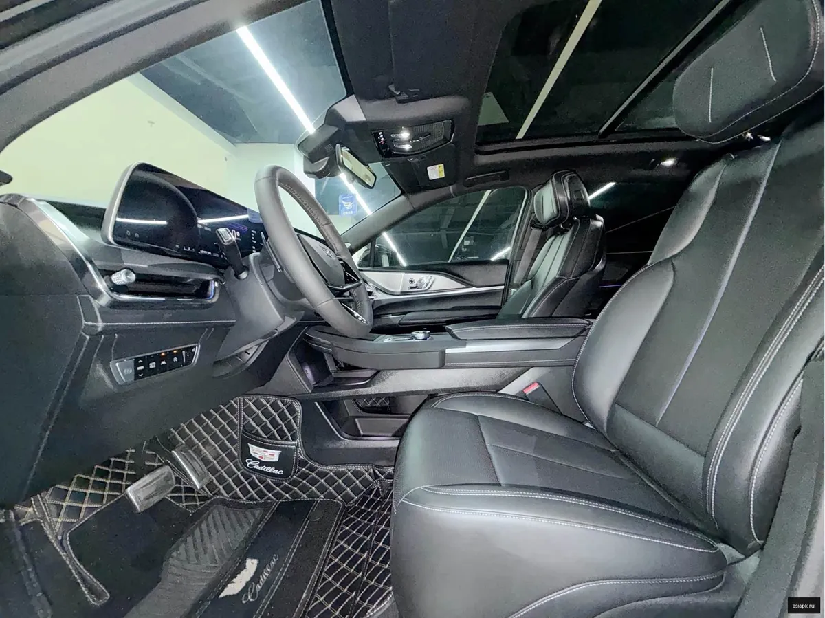 Cadillac XT5 4