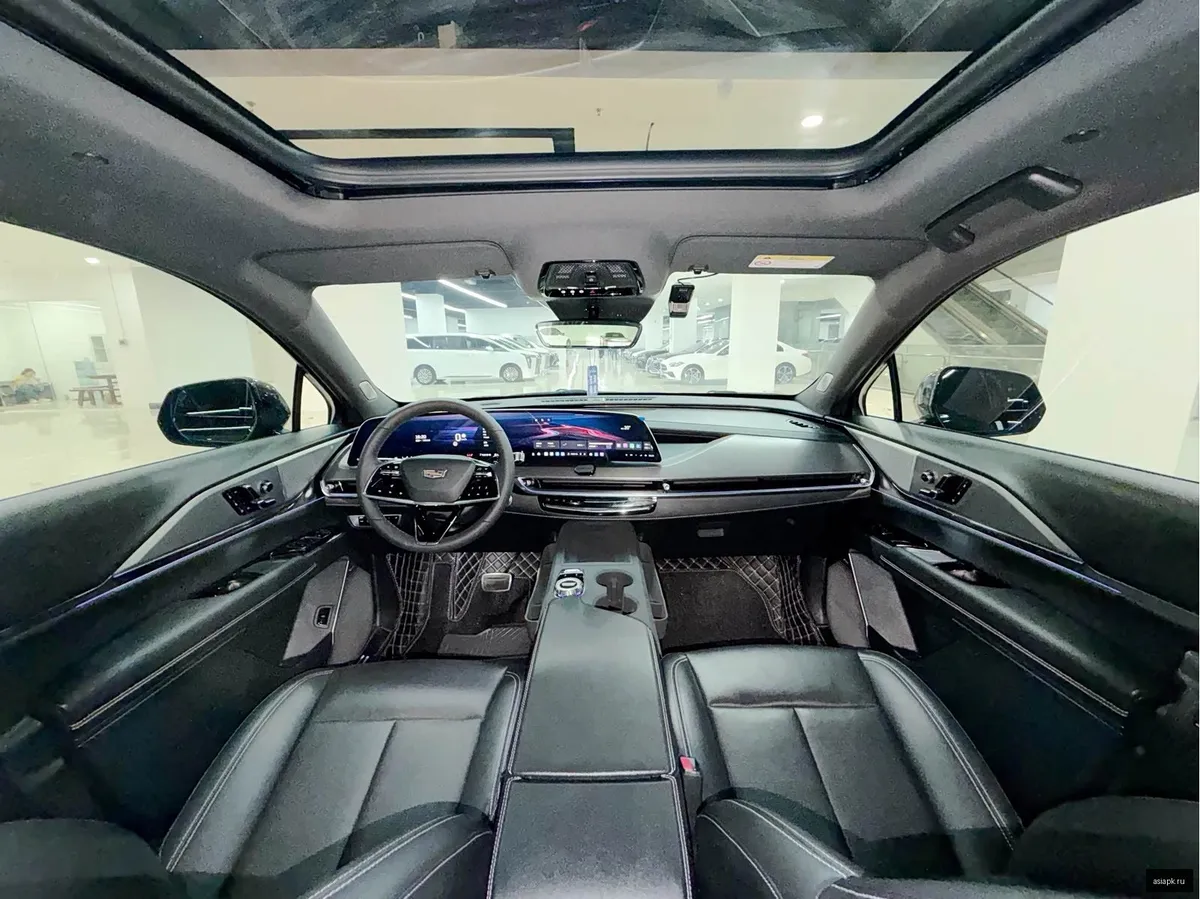 Cadillac XT5 6