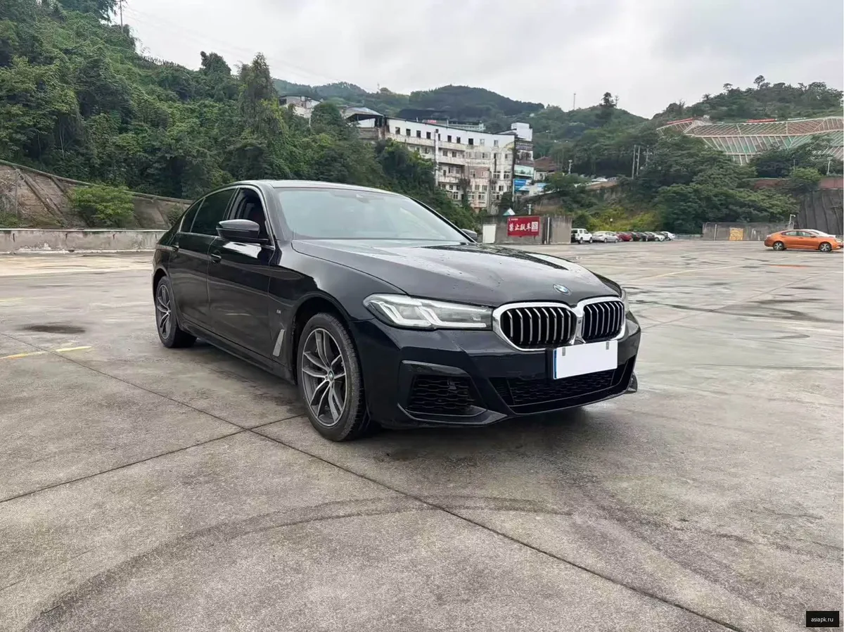 BMW 5-Series 3