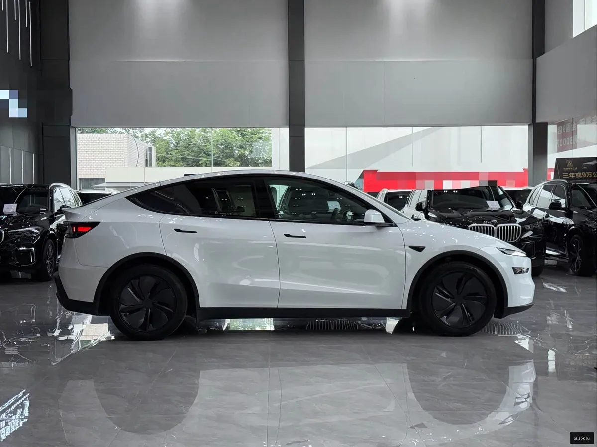 tesla Model Y 3