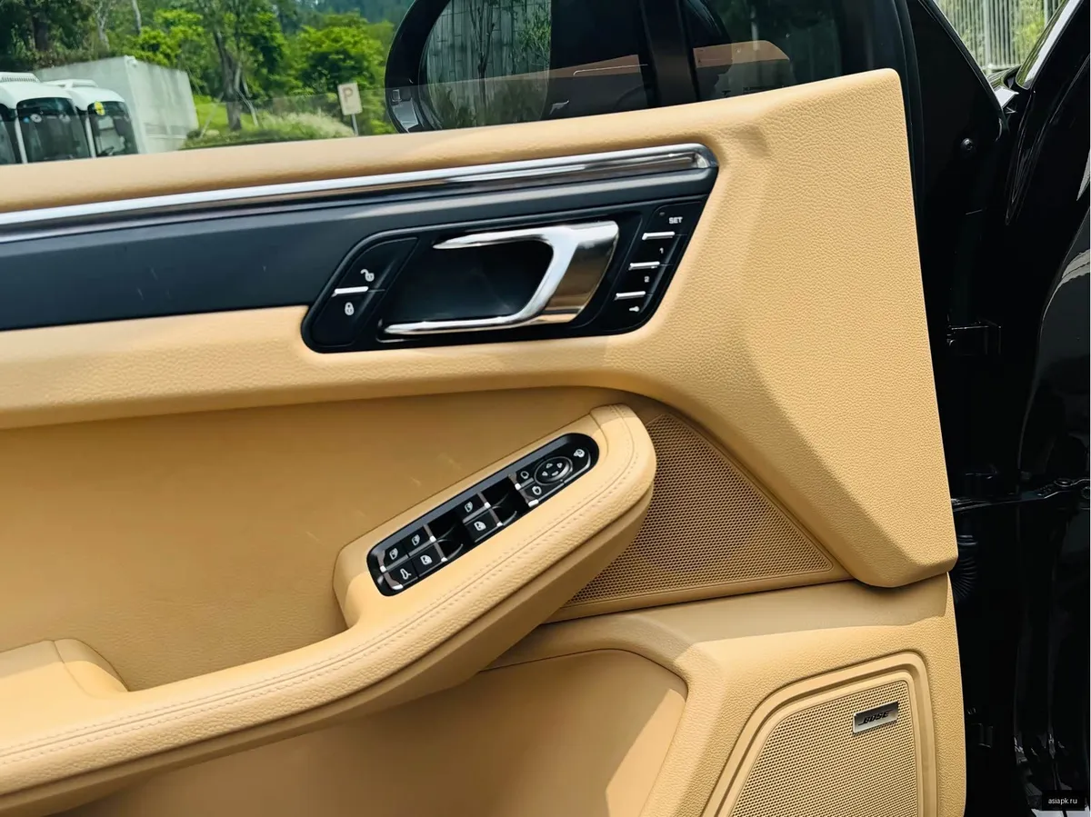 Porsche Macan 6