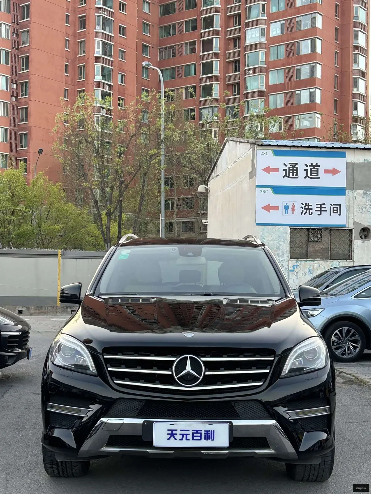 Mercedes-Benz M-Class 2