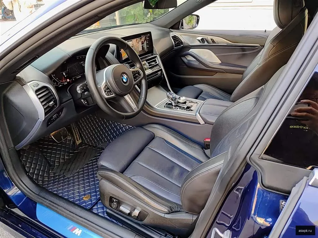 BMW 8-Series 6