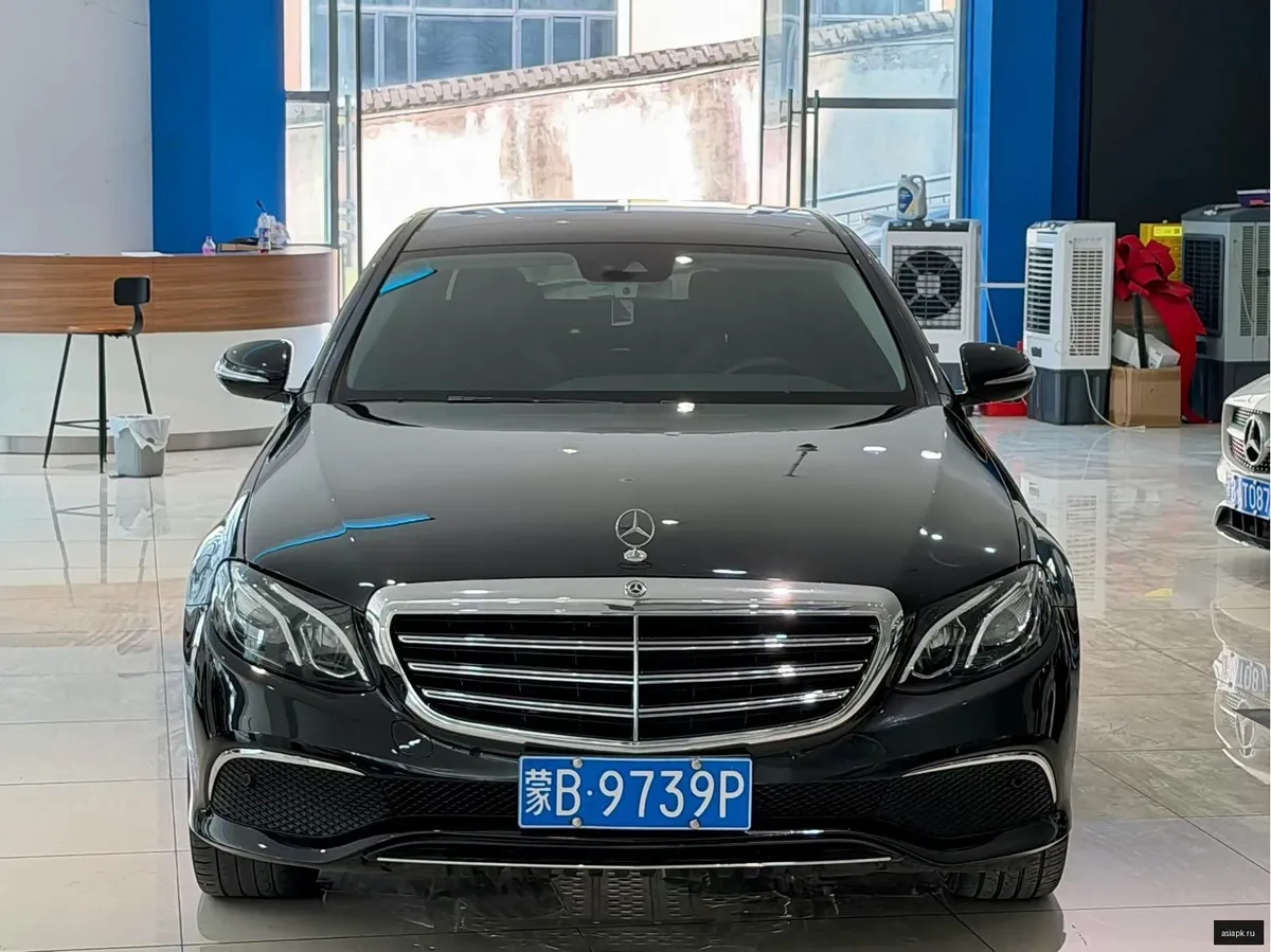 Mercedes-Benz E-Class 3