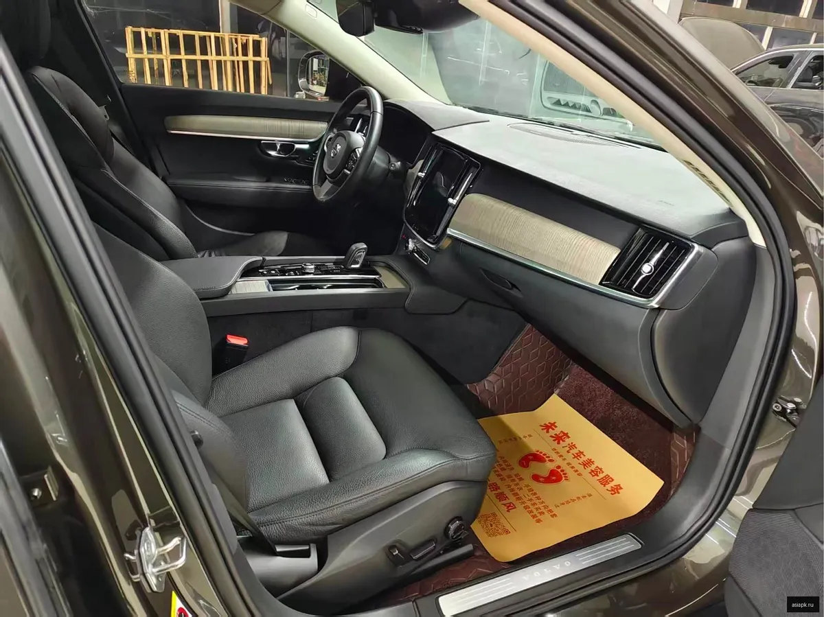 Volvo V90 6