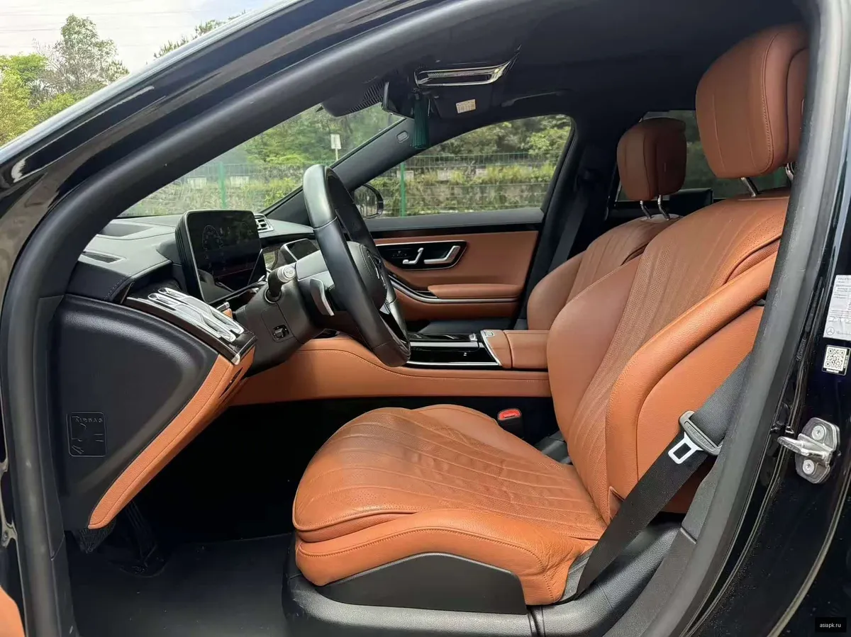 Mercedes-Benz S-Class 4