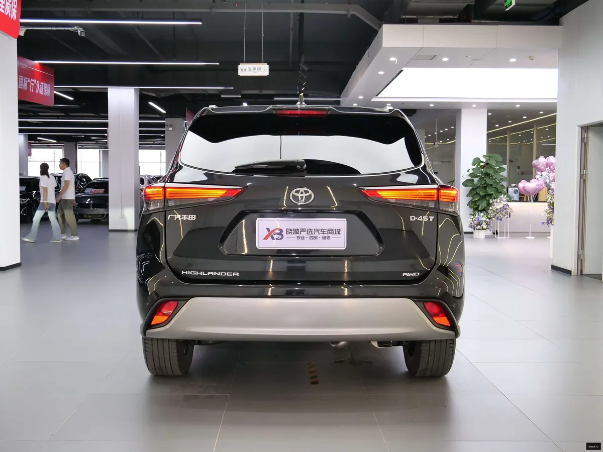 Toyota Highlander 6