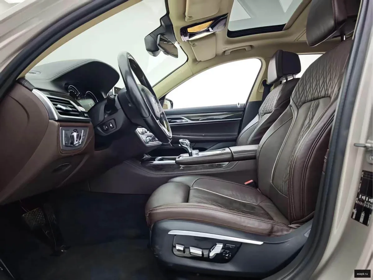 BMW 7-Series 5