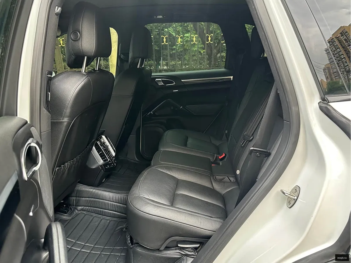 Porsche Cayenne 6