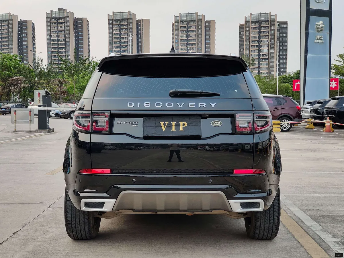 Land Rover Discovery Sport 6