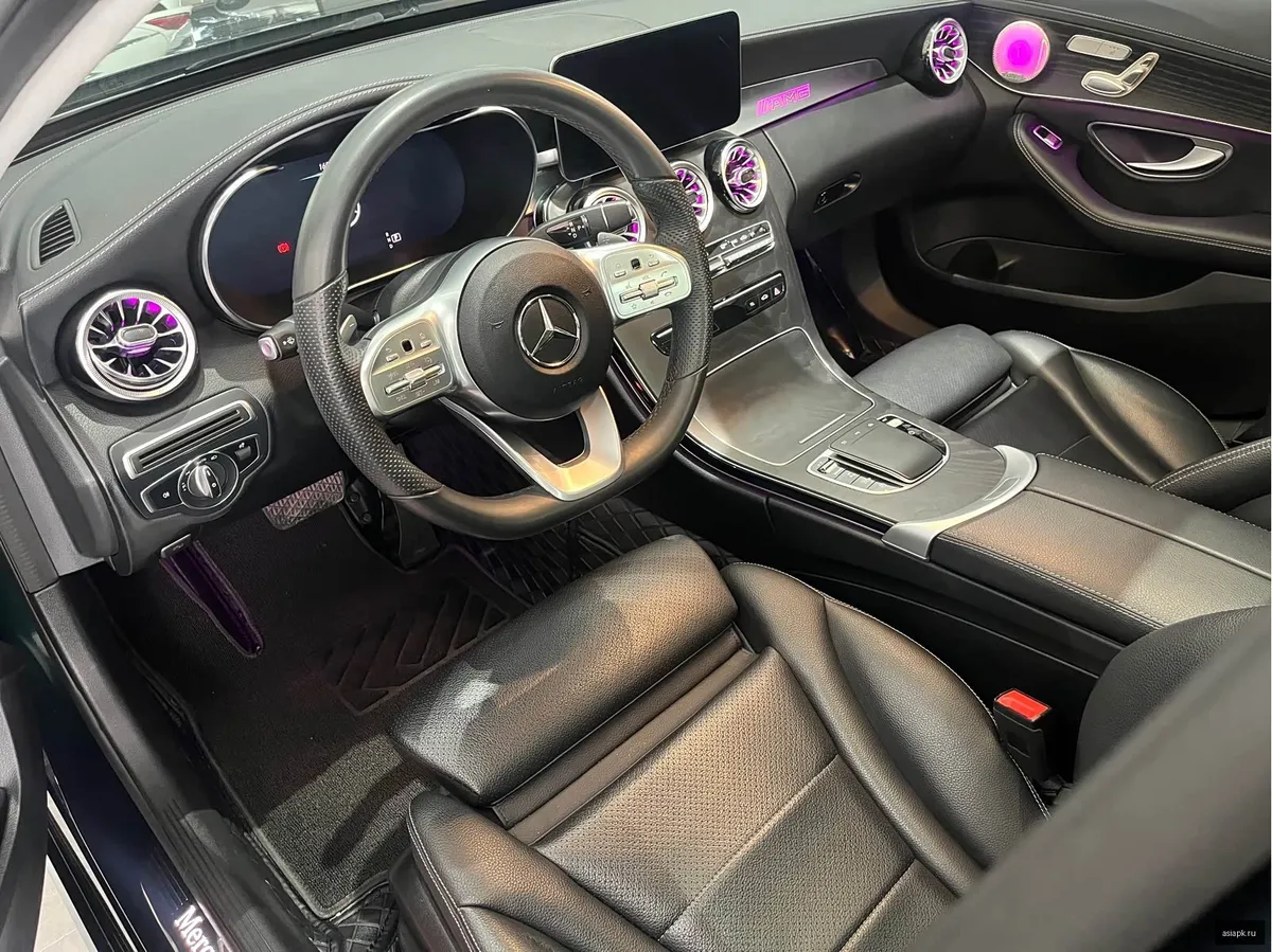 Mercedes-Benz C-Class 4