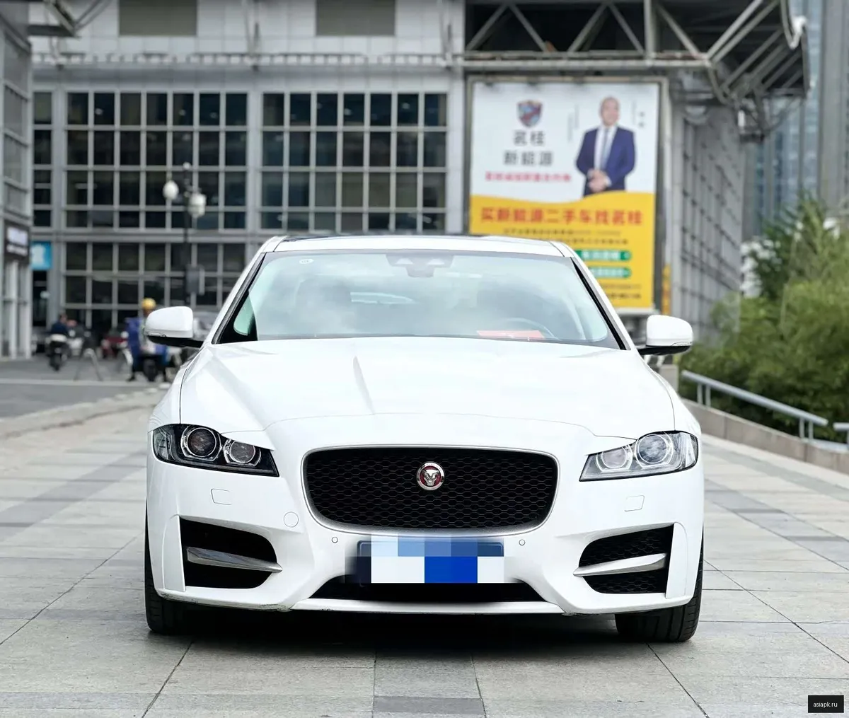 Jaguar XF 2
