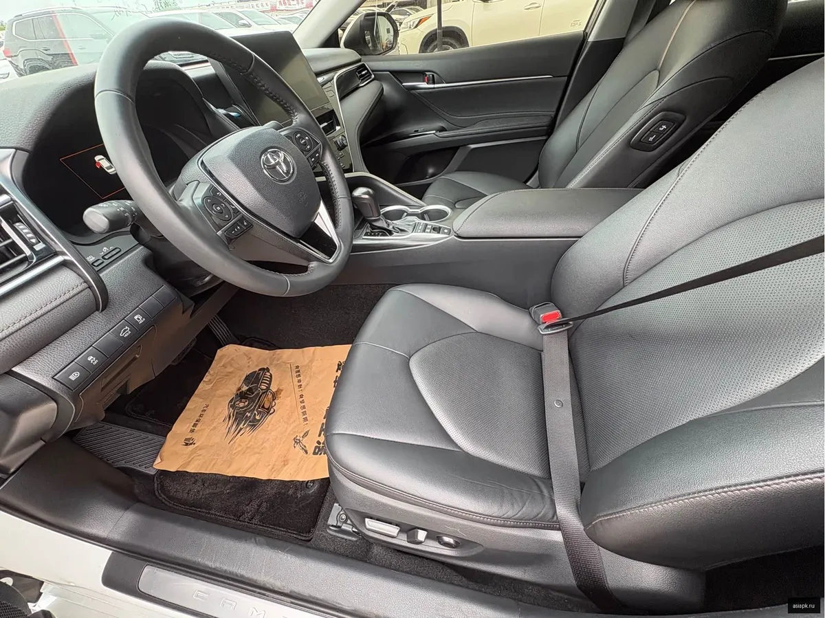 Toyota Camry 6