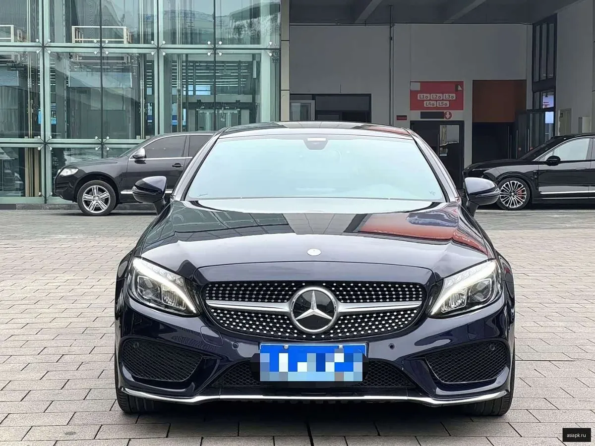Mercedes-Benz C-Class 2