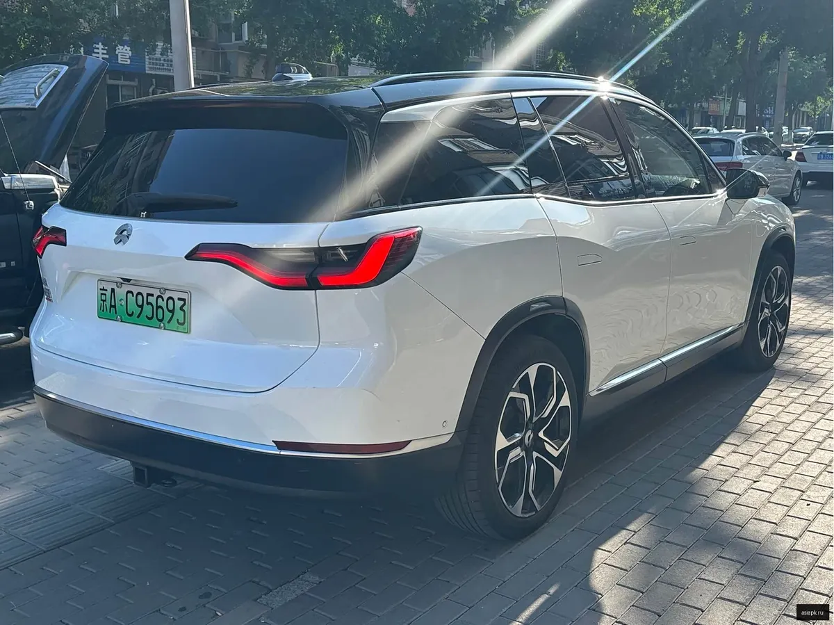 Nio ES8 3