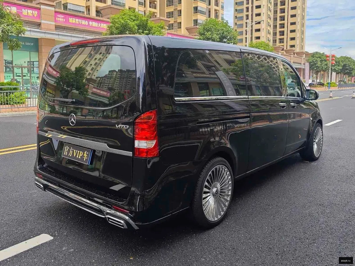 Mercedes-Benz Vito 4
