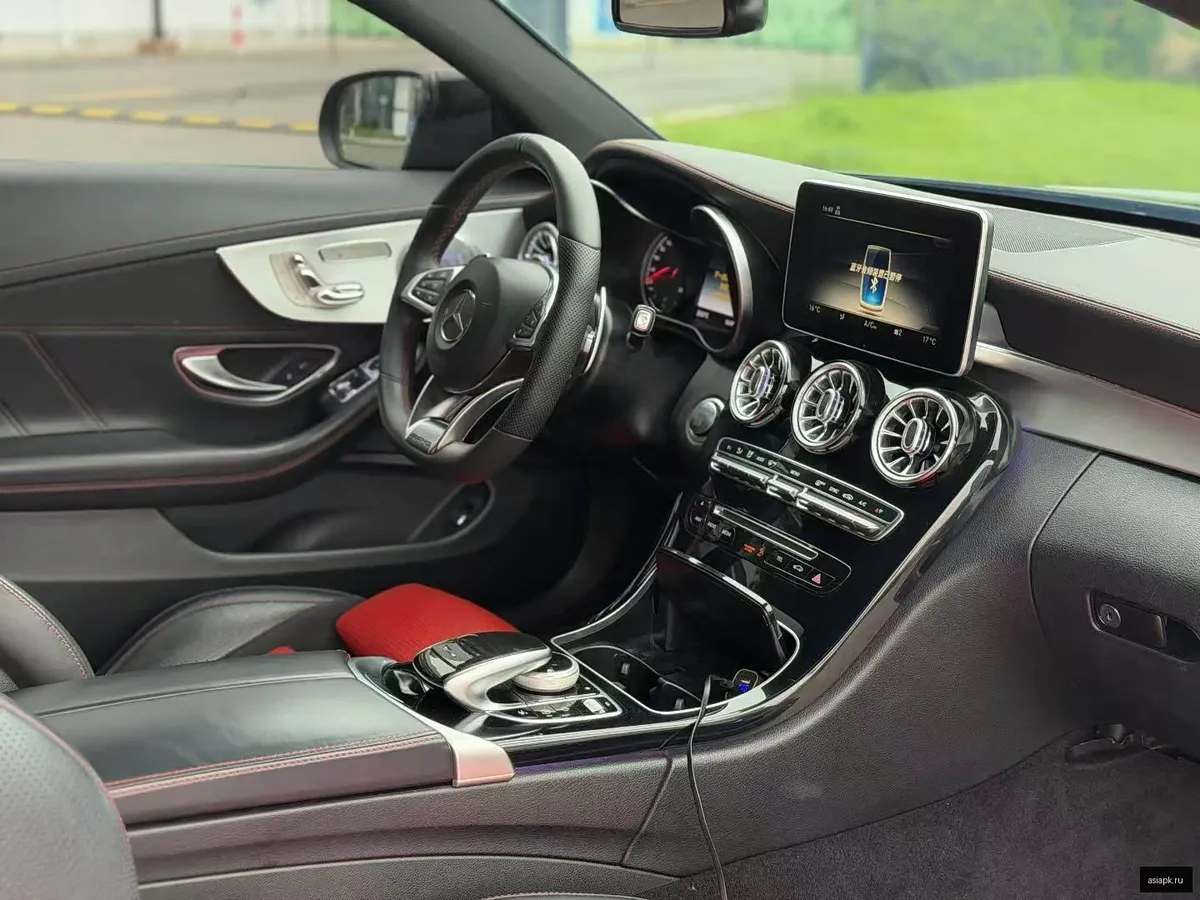 Mercedes-Benz C-Class 5