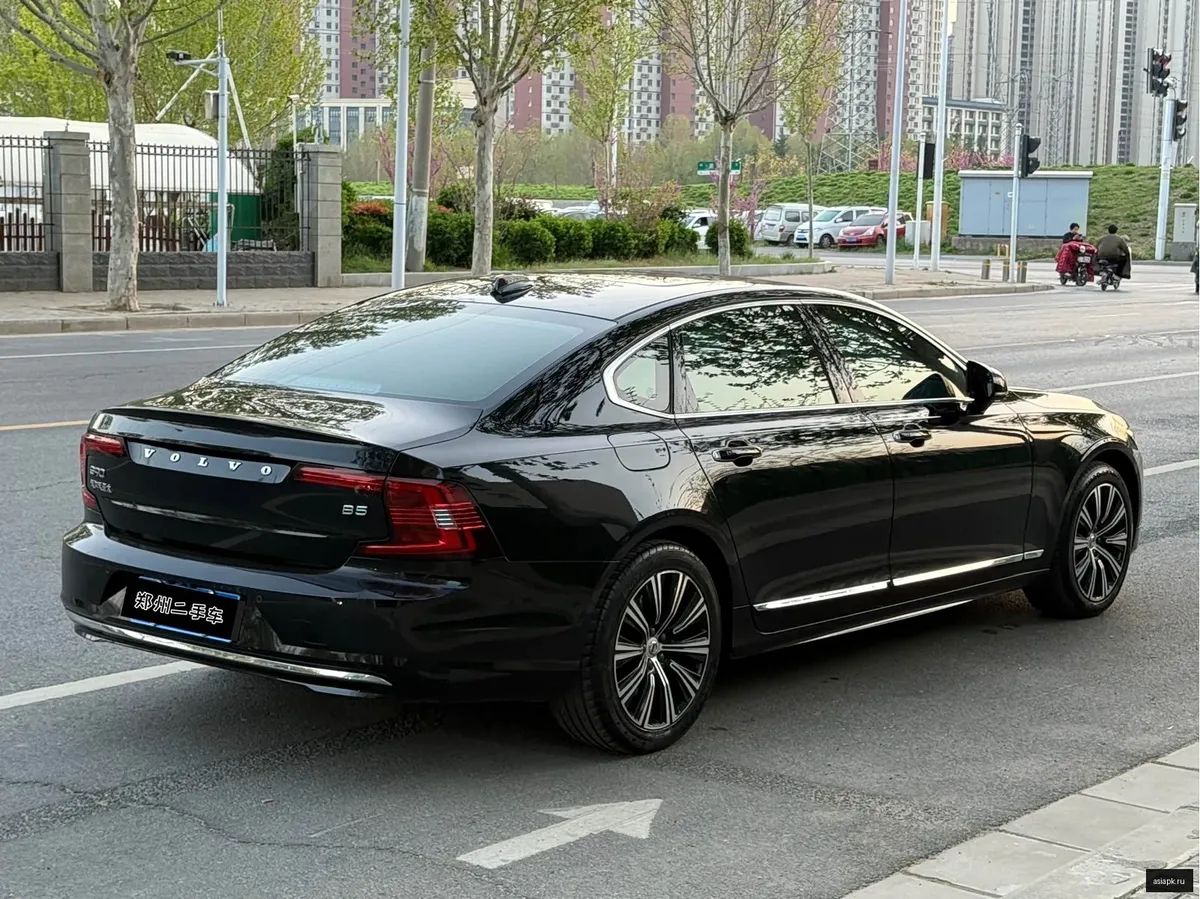 Volvo S90 6