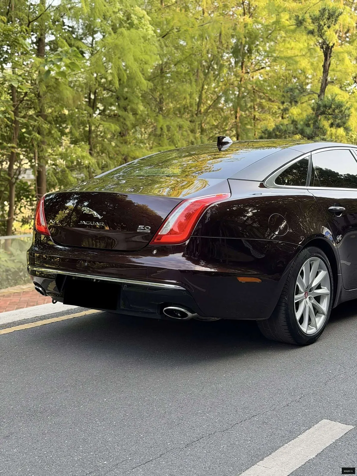 Jaguar XJ 4