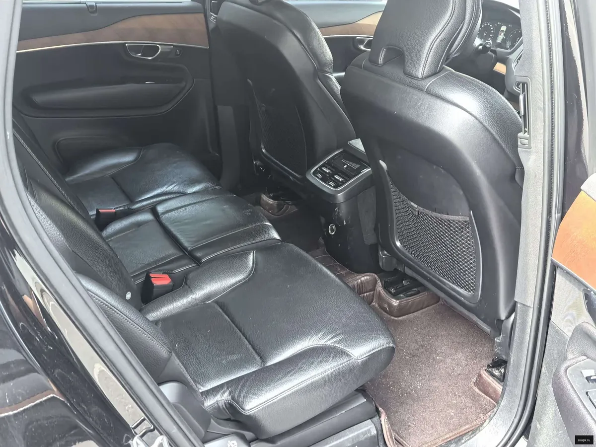 Volvo XC90 5