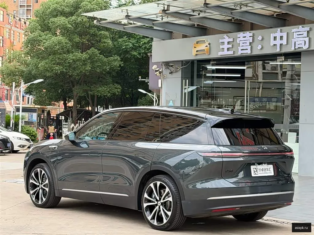 nio ES8 4