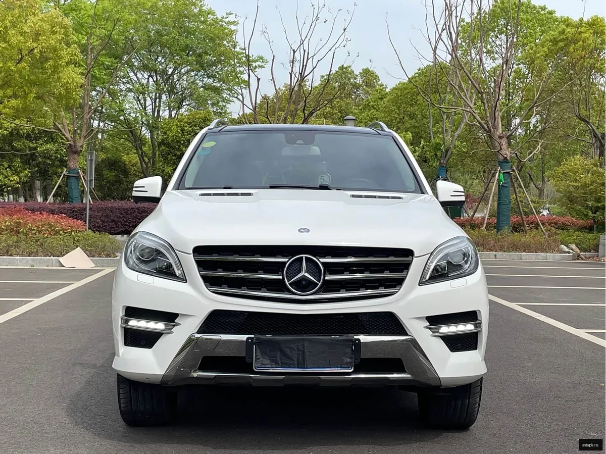 Mercedes-Benz M-Class 2
