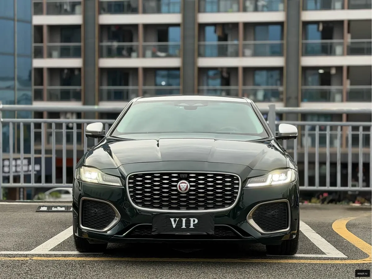 Jaguar XF 2