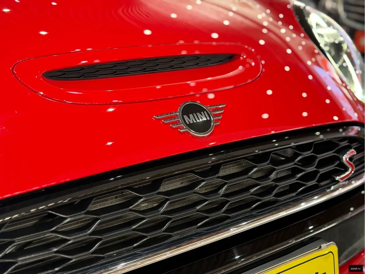 MINI Hatch 5