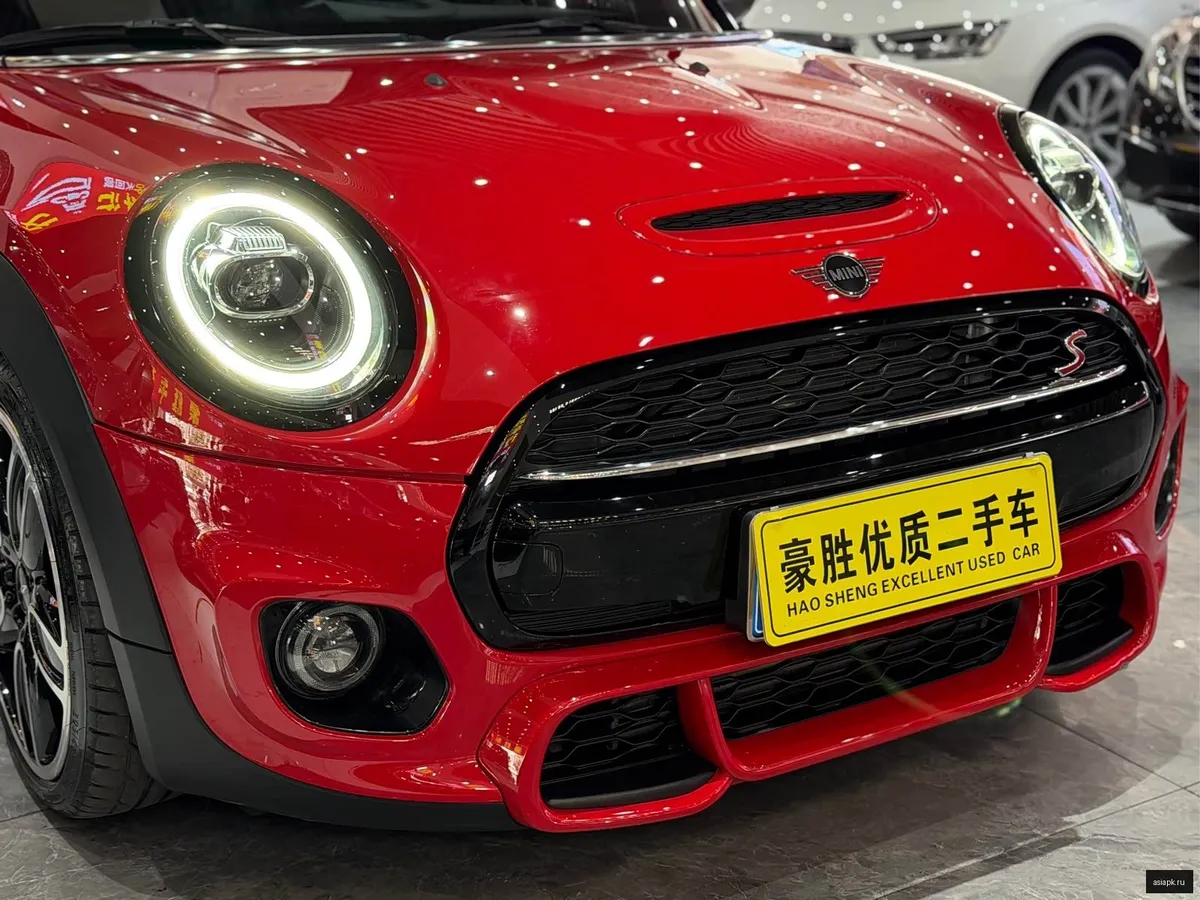 MINI Hatch 4
