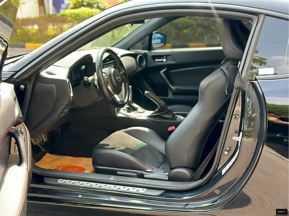 Subaru BRZ 4