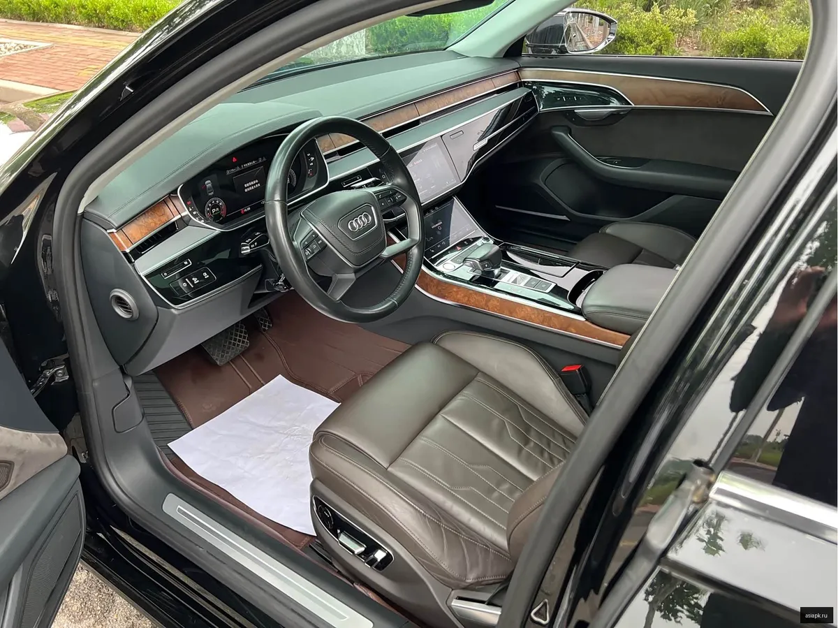 Audi A8 6
