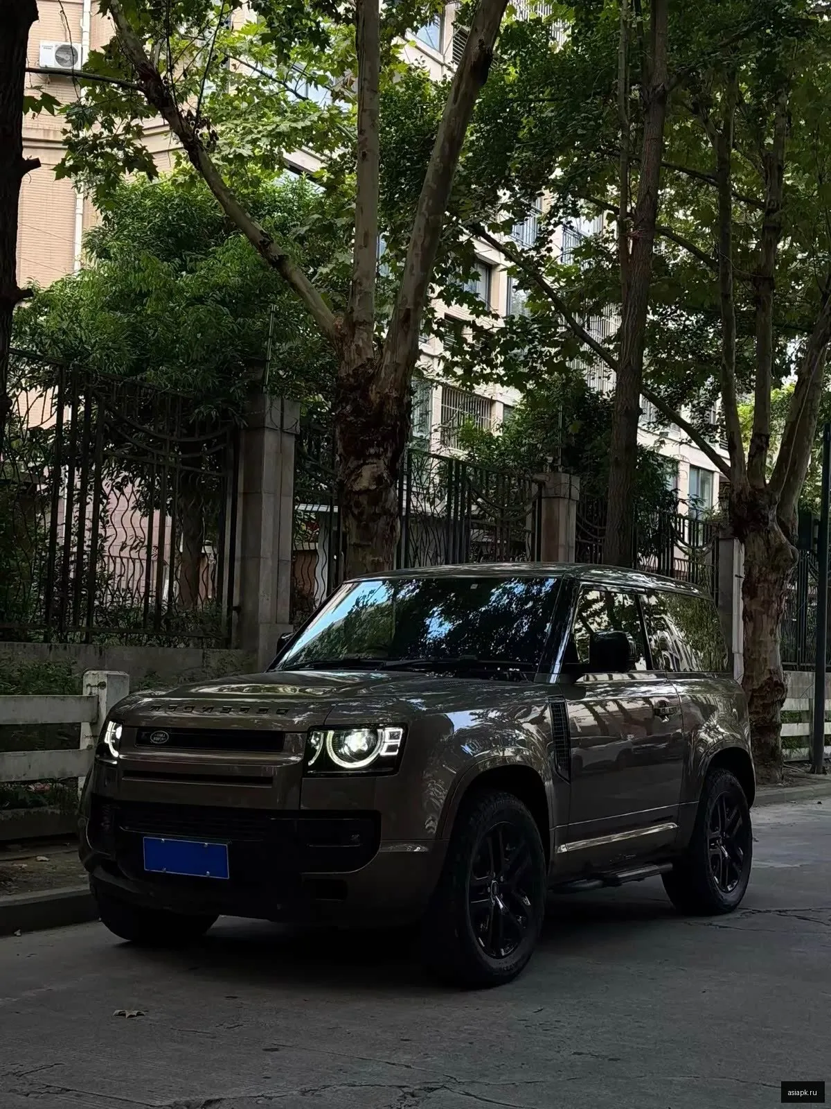 Land Rover Defender