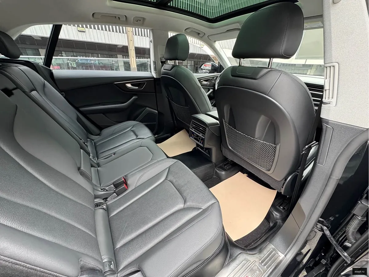 Audi Q8 5